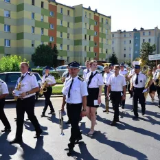 marsz reprezentacji Gmin wraz z orkiestrą na Sieradzki Jarmark Powiatowy